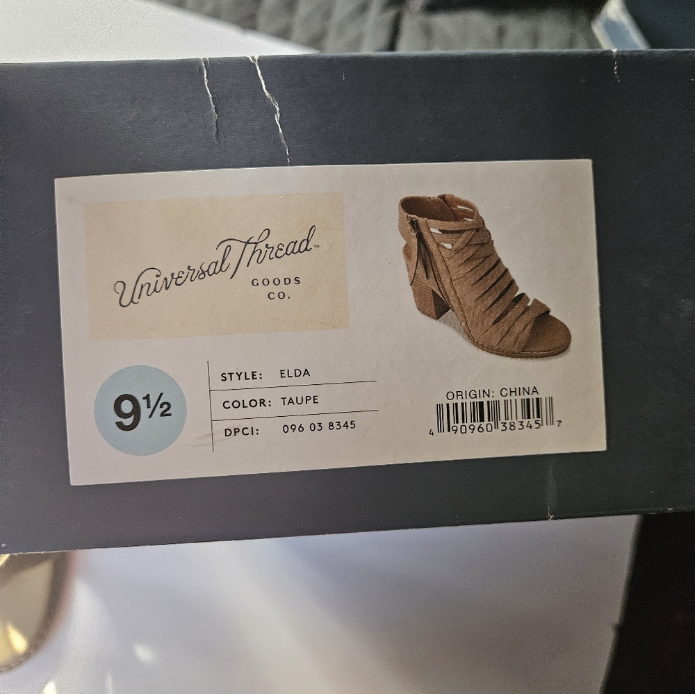 Universal Thread Booties Color Taupe Size 9 1/2 - image 7